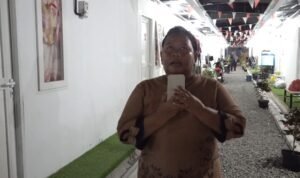Puluhan Tahun Tinggal di Pinggir Rel